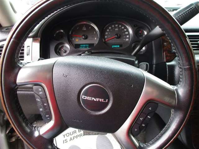 GMC Yukon 2007 photo 11